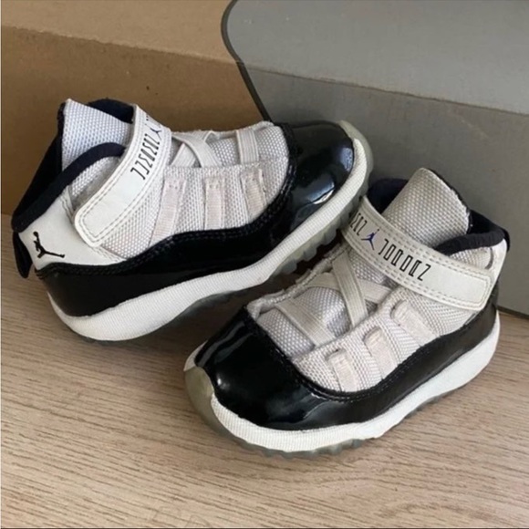 Nike Air Jordan 11 Retro TD 'Concord' Toddler Sneakers - SZ 9 C - Picture 4 of 12